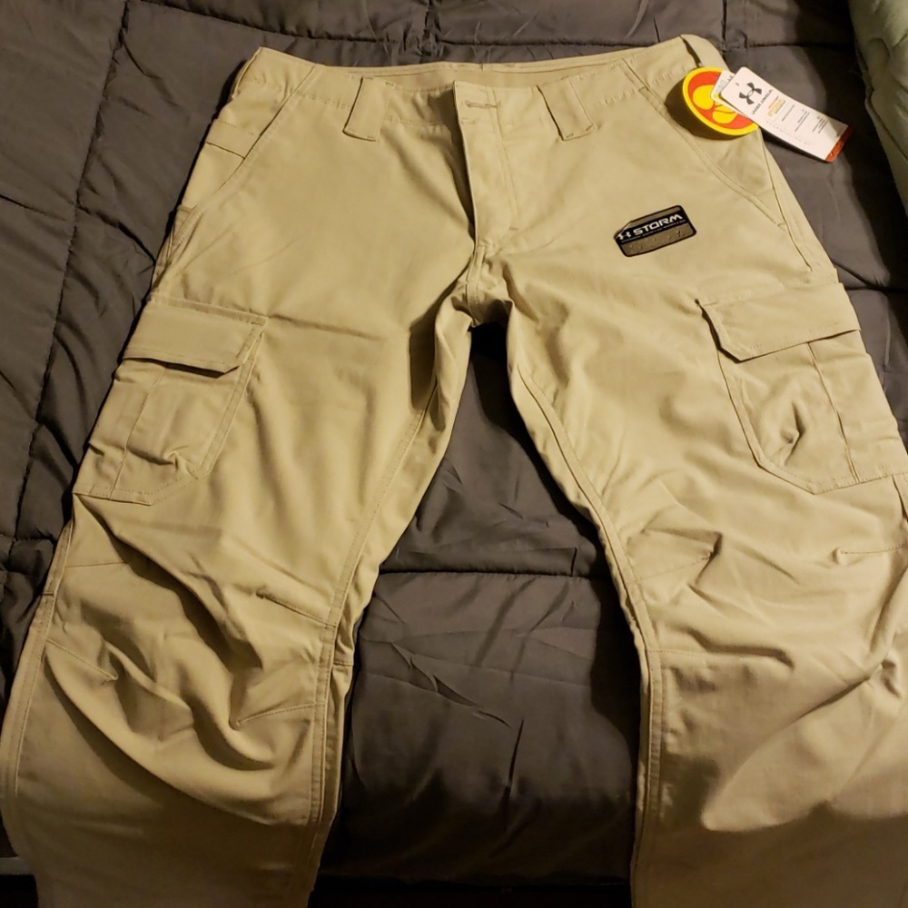 Pants - Picture 2 of 4